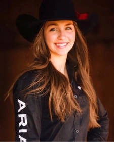 Océane Veilleux - Barrel Racer at National Trailer Source