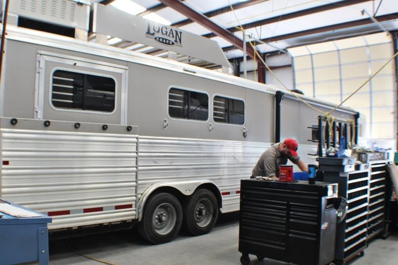 Read more about the article The Importance of Routine Trailer Maintenance